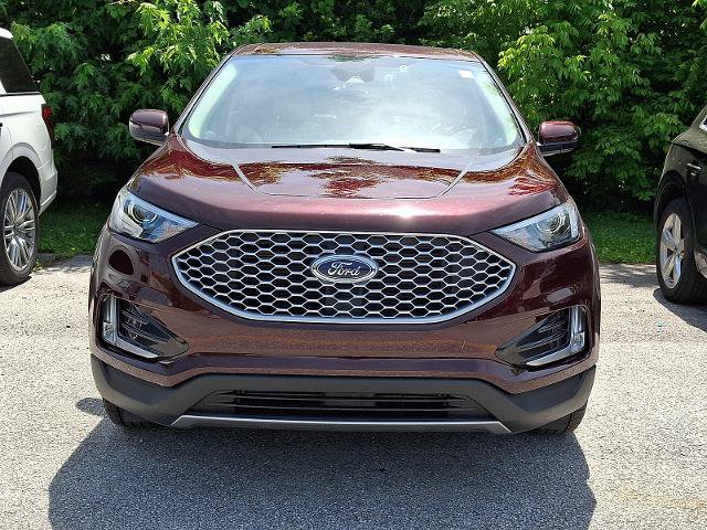 Certified 2024 Ford Edge SEL w/ Convenience Package AWD/4WD image 2