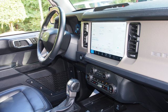 Certified 2025 Ford Bronco Outer Banks AWD/4WD image 10