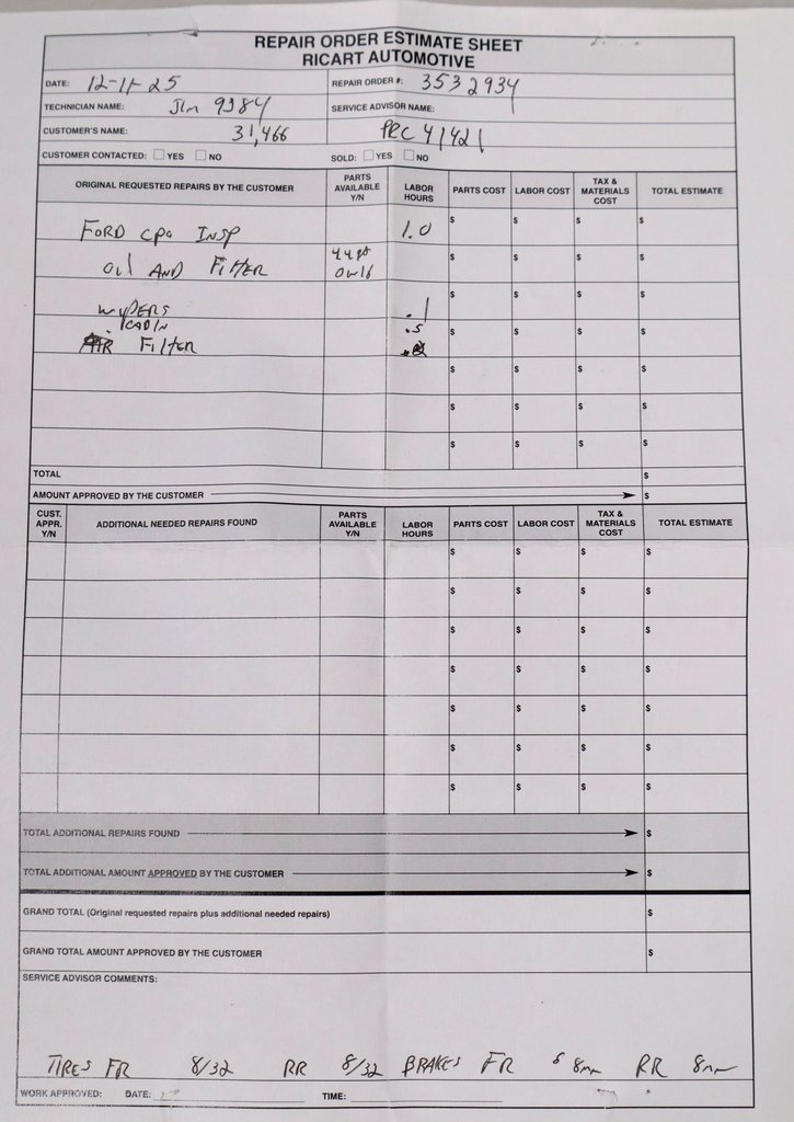 Used 2023 Toyota Prius LE image 4