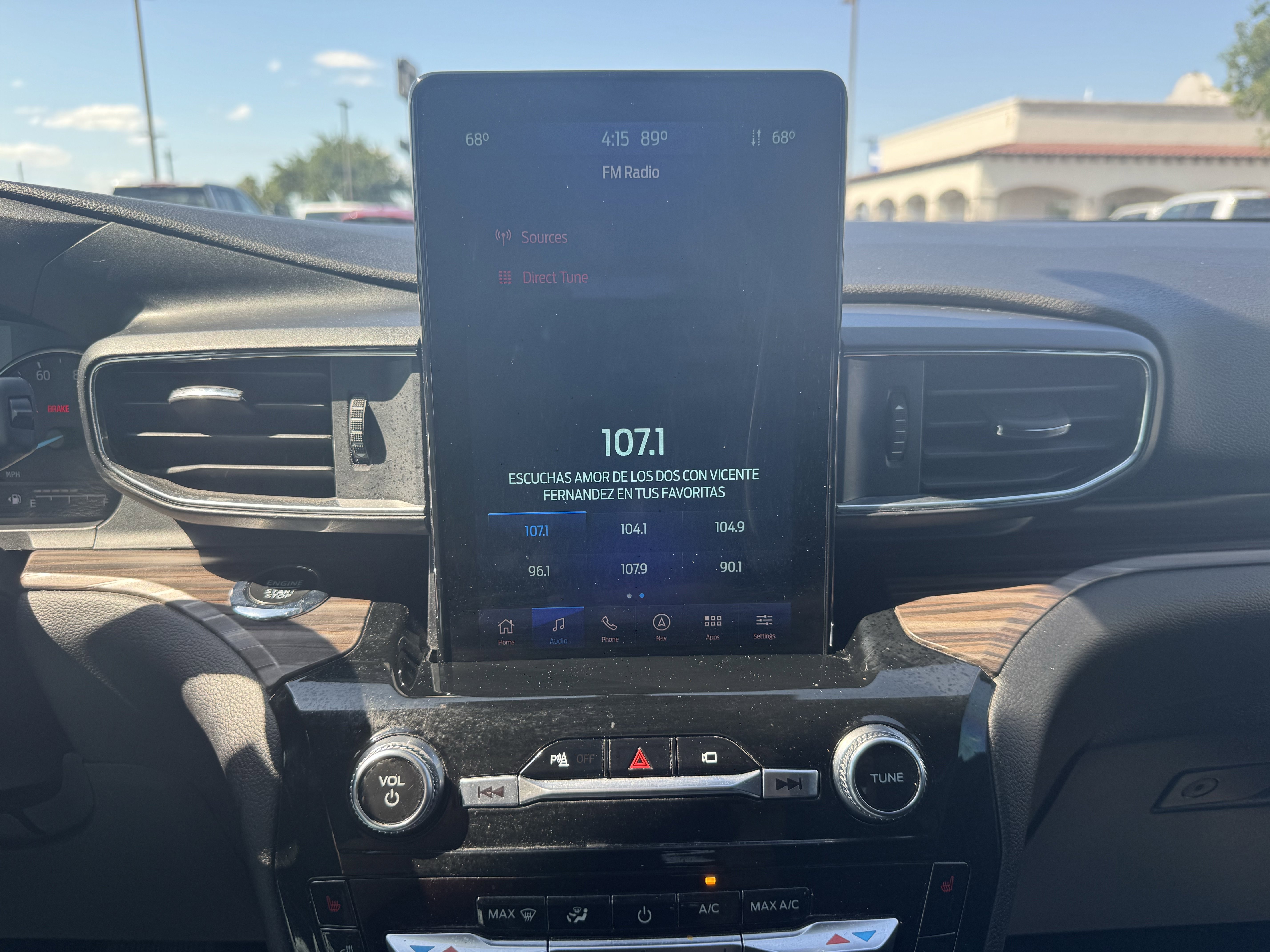 Certified 2022 Ford Explorer Limited w/ Limited Technology Package RWD image 13