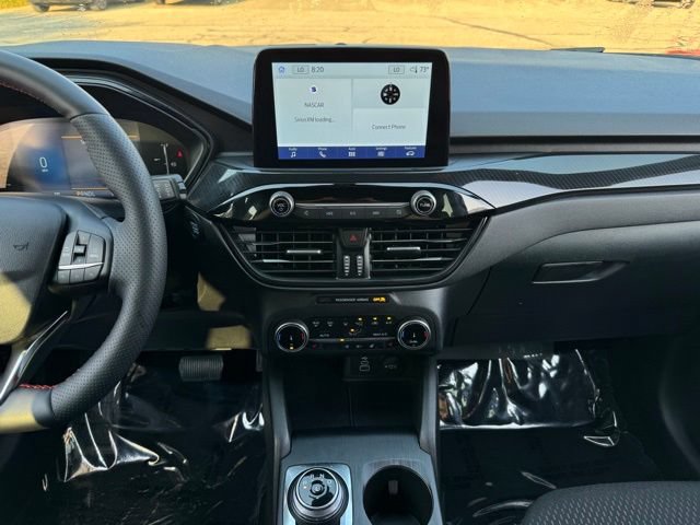 Certified 2025 Ford Escape ST-Line Select AWD/4WD image 2
