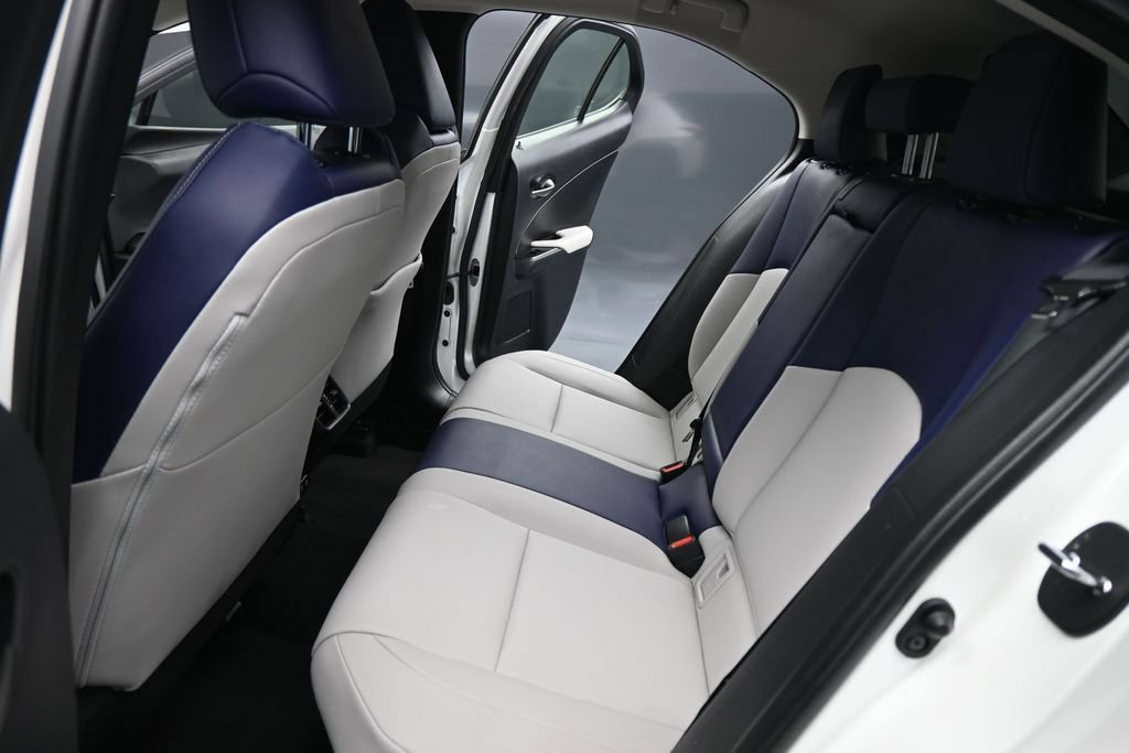 Used 2020 Lexus UX 250h w/ Premium Package AWD/4WD image 17