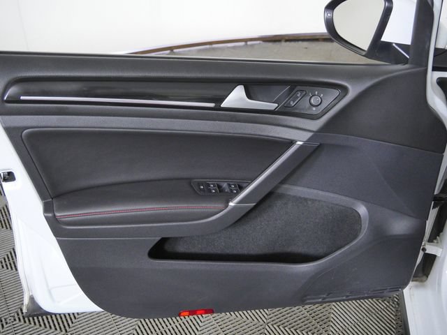 Used 2017 Volkswagen GTI SE FWD image 20