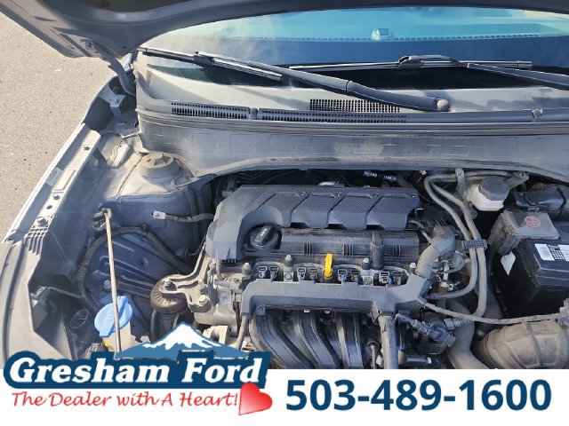 Used 2021 Hyundai Venue FWD image 28