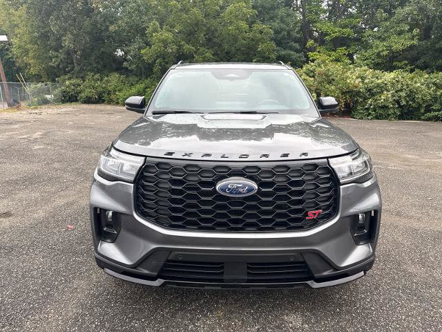 Certified 2025 Ford Explorer ST AWD/4WD image 2