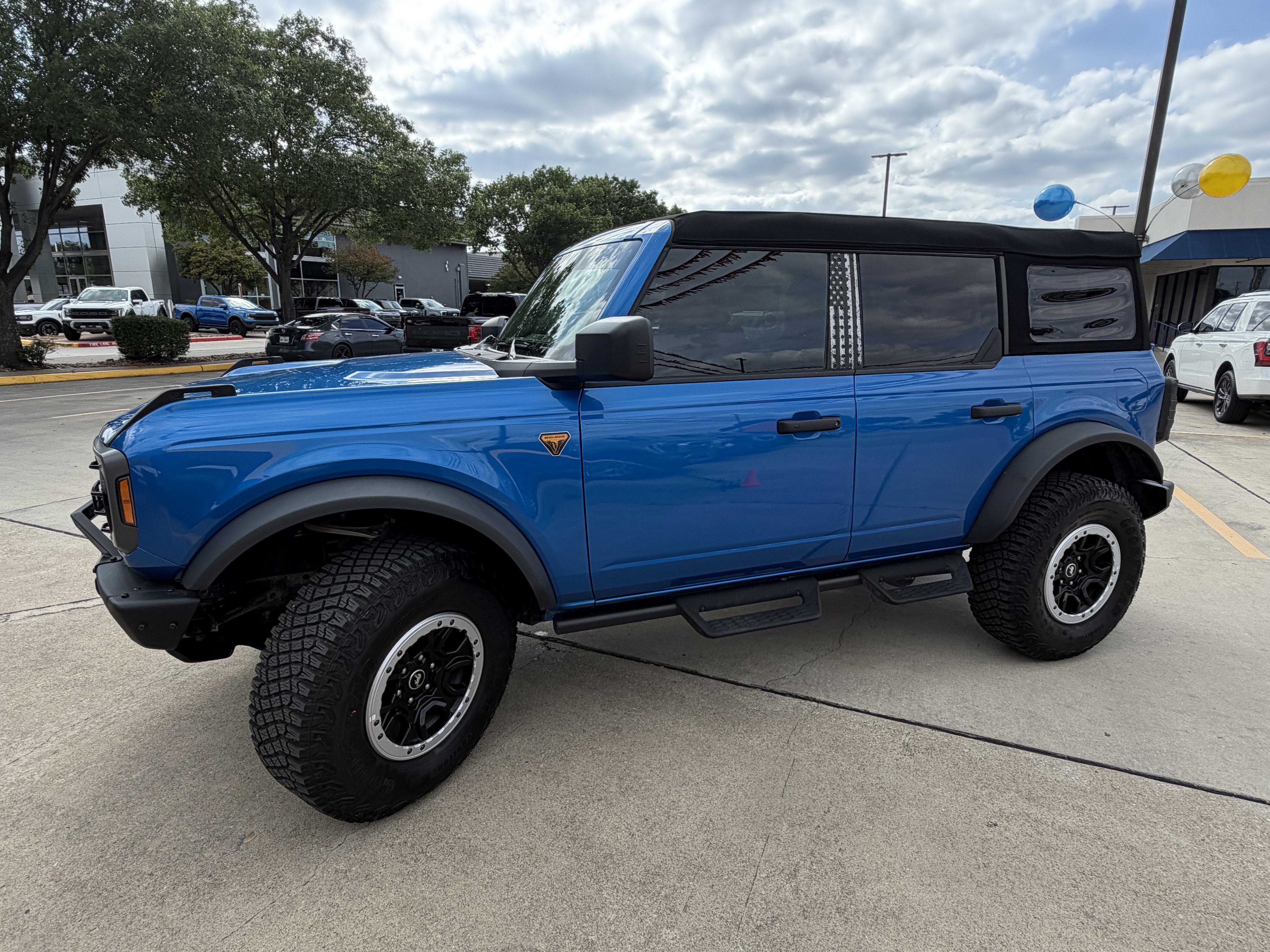 Certified 2024 Ford Bronco Badlands w/ Sasquatch Package AWD/4WD image 11