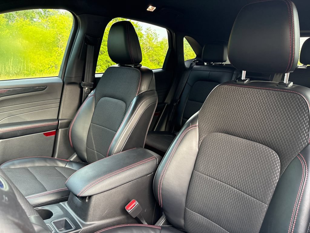 Certified 2023 Ford Escape ST-Line w/ Tech Pack #1 AWD/4WD image 10