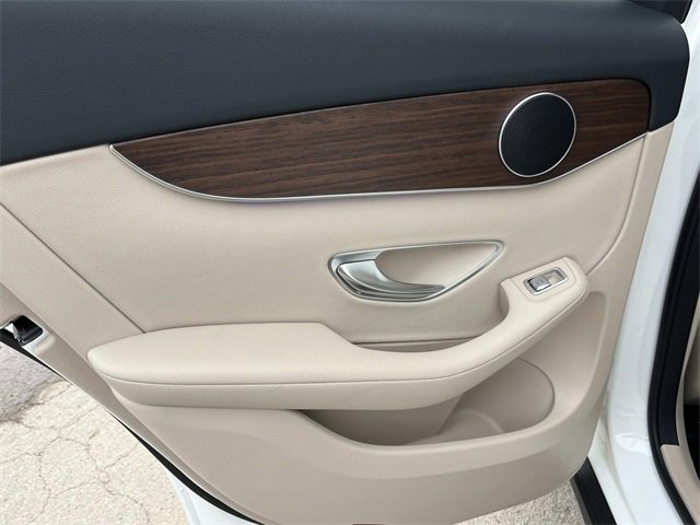 Used 2021 Mercedes-Benz GLC 300 4MATIC image 20