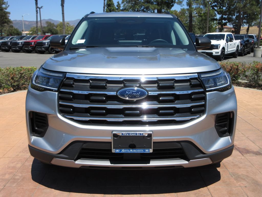 Certified 2025 Ford Explorer Active RWD image 7