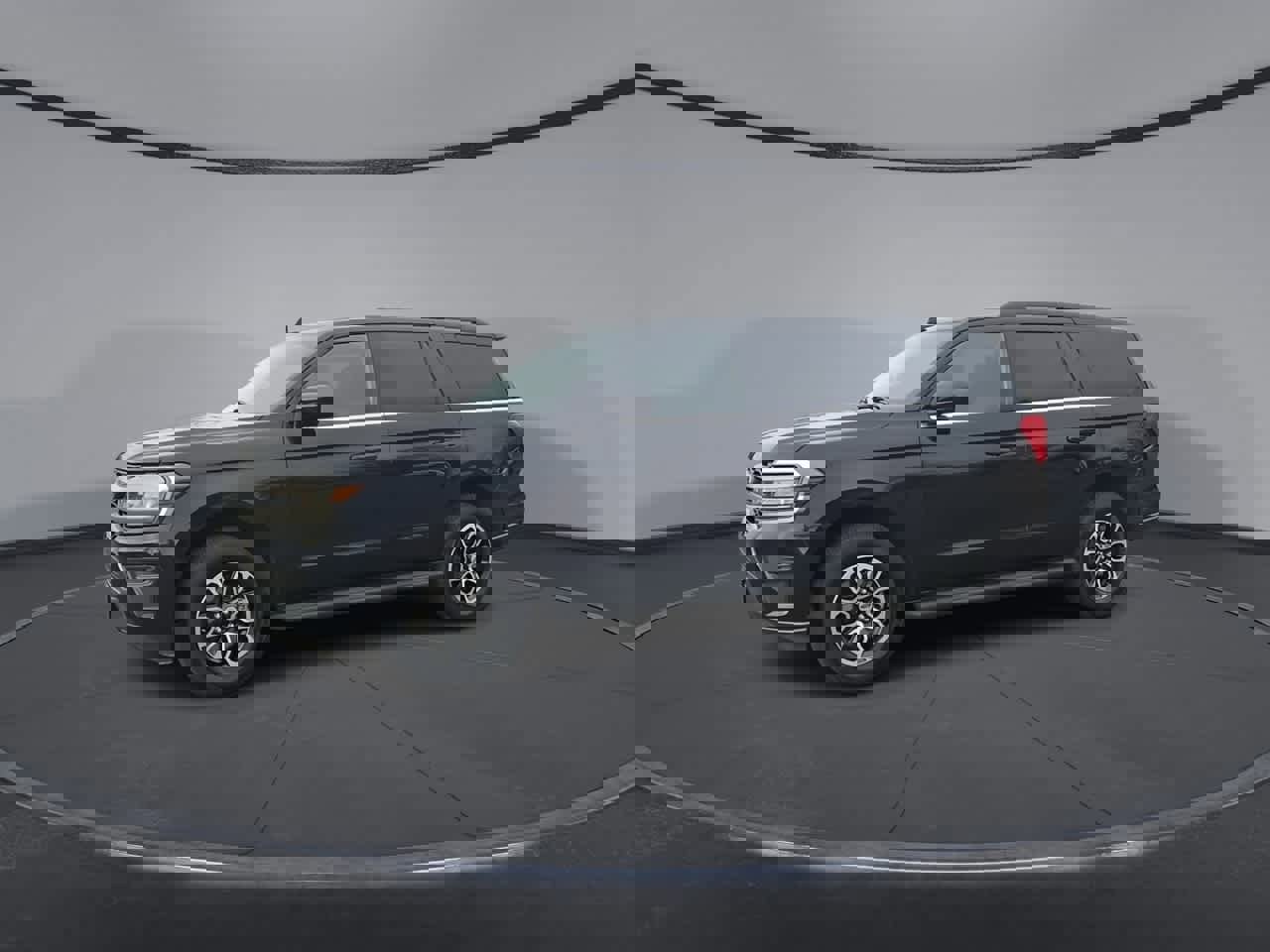 Certified 2024 Ford Expedition XLT image 4