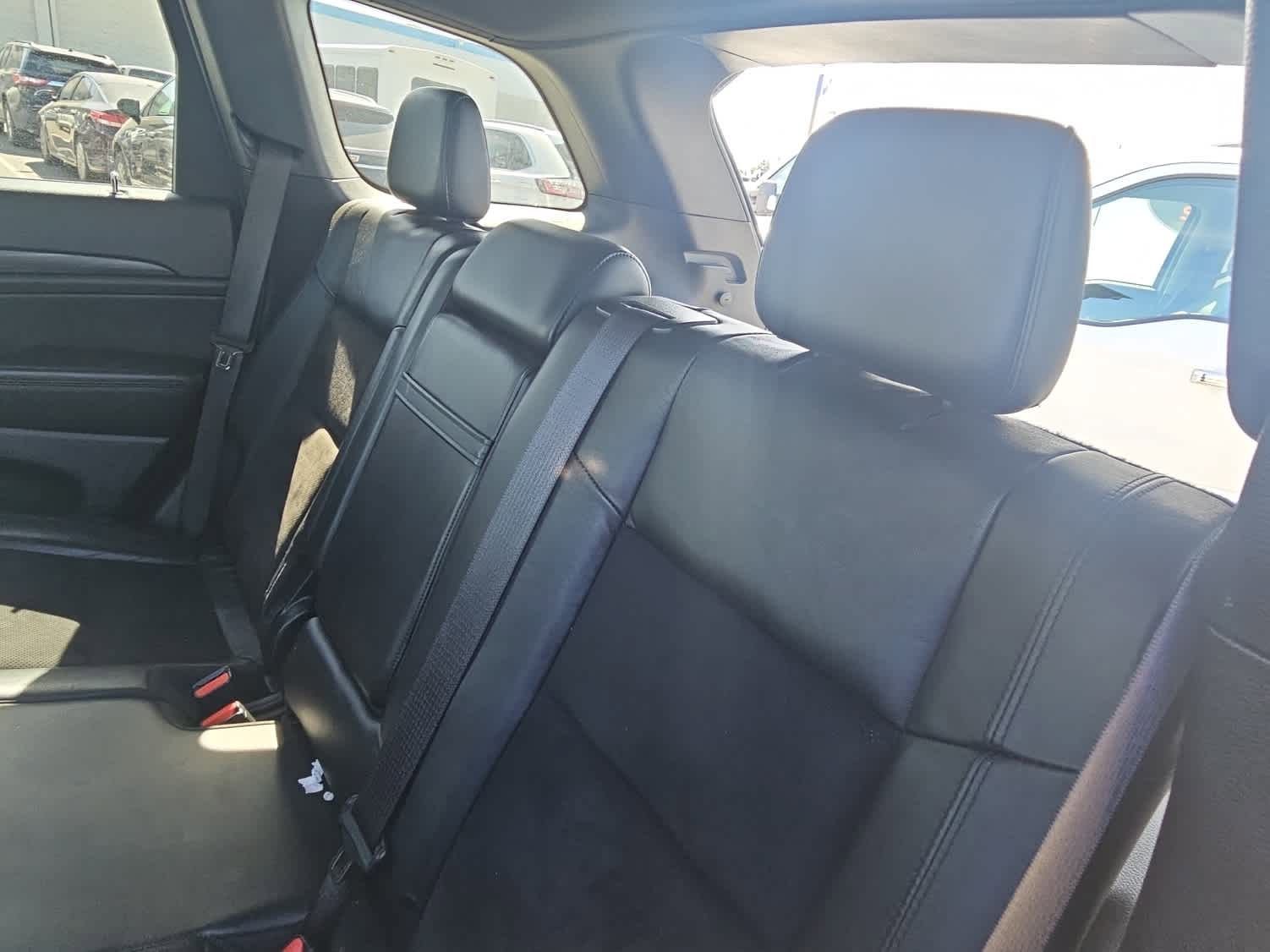 Used 2022 Jeep Grand Cherokee Laredo X AWD/4WD image 12
