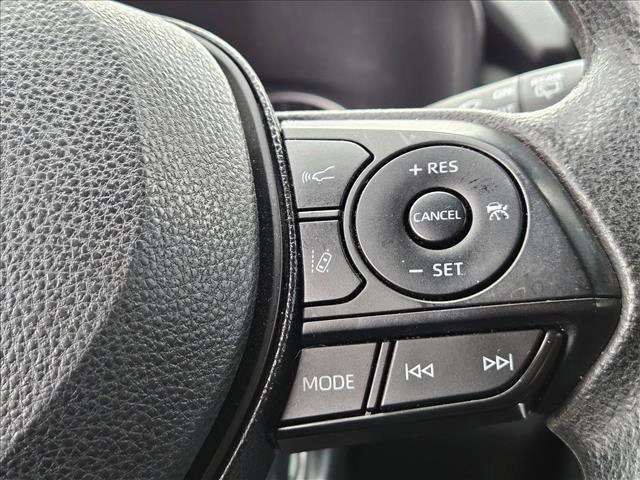 Used 2019 Toyota RAV4 LE image 10