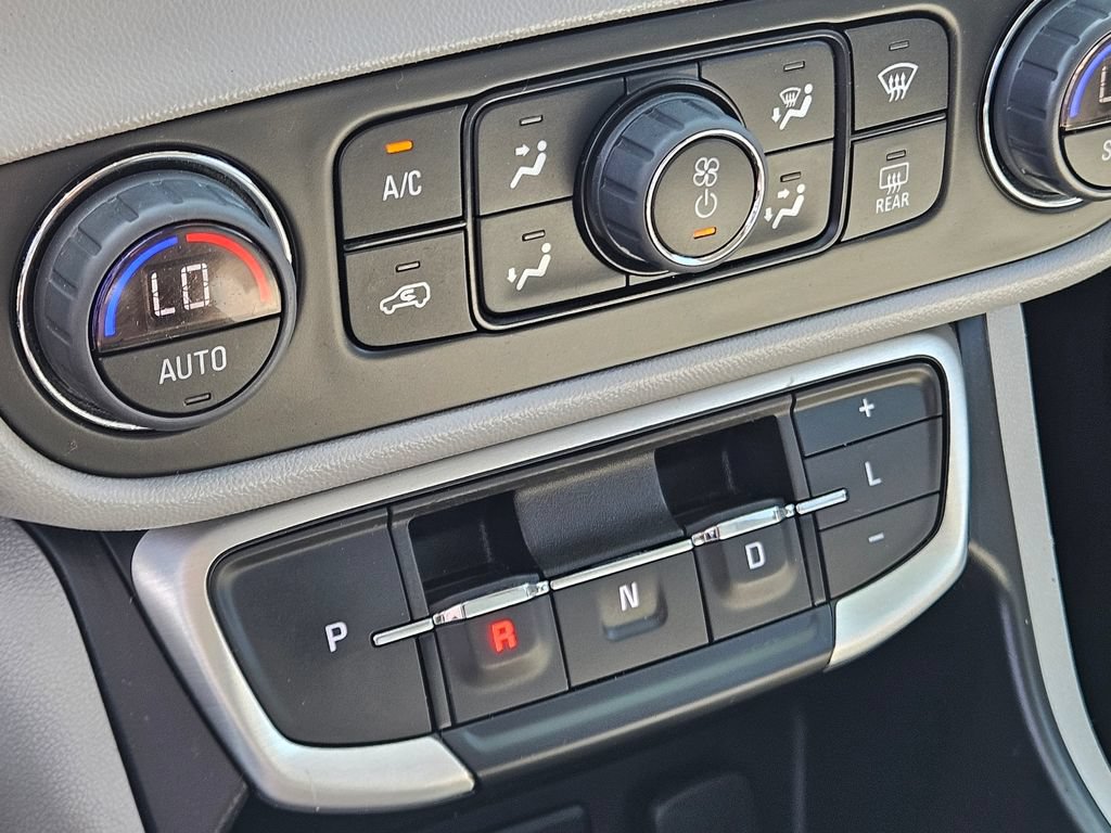 Used 2023 GMC Terrain SLE w/ Driver Convenience Package FWD image 33