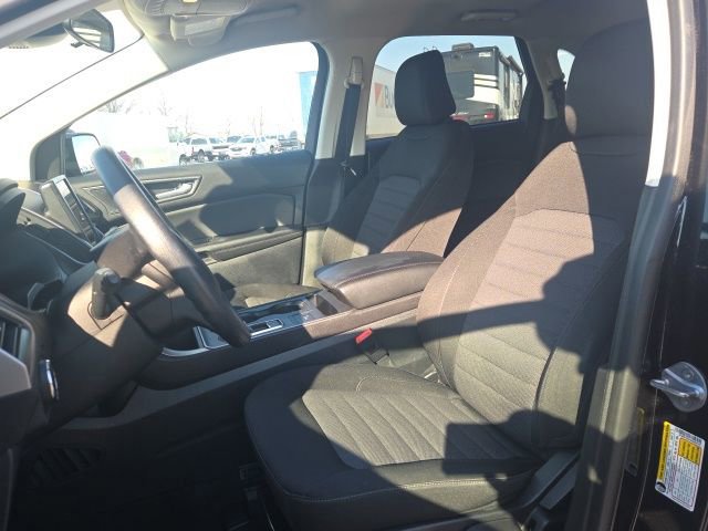 Certified 2024 Ford Edge SE w/ Black Appearance Package image 27