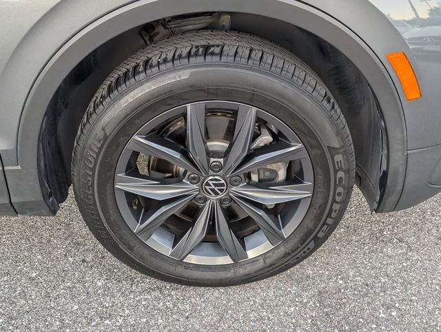 Used 2023 Volkswagen Tiguan SE image 14