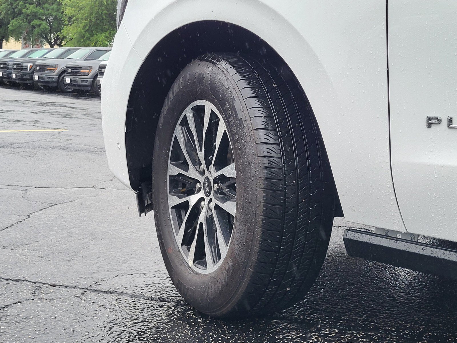 Certified 2025 Ford Expedition Max Platinum image 33