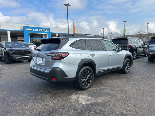 Used 2025 Subaru Outback Onyx Edition AWD/4WD image 3
