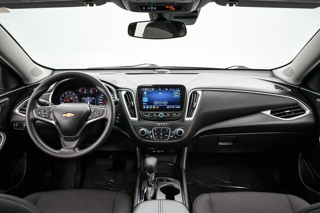 Used 2024 Chevrolet Malibu LT image 14