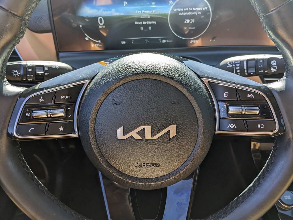 Used 2024 Kia Seltos EX FWD image 13