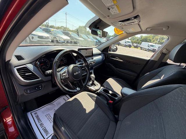 Used 2022 Kia Seltos S AWD/4WD image 16