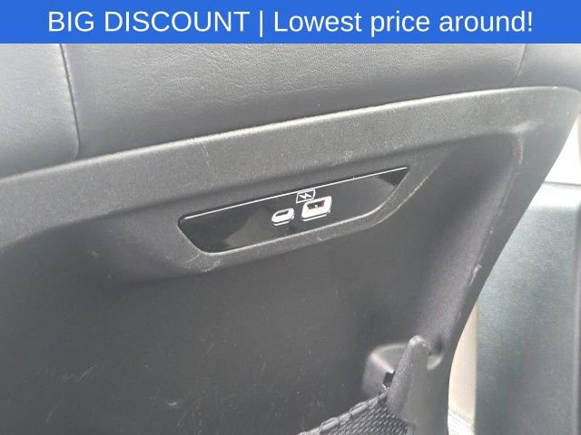 Used 2023 Chrysler Pacifica Touring-L FWD image 21