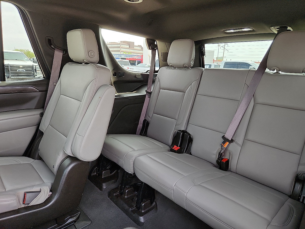 Used 2024 Chevrolet Tahoe LT RWD image 5