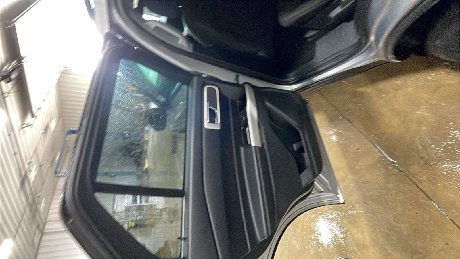 Certified 2021 Ford Explorer XLT w/ Class III Trailer Tow Package image 8