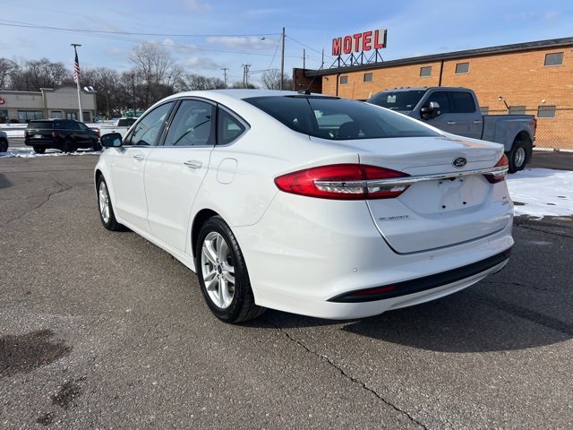 Certified 2018 Ford Fusion SE w/ Fusion SE Technology Package image 6