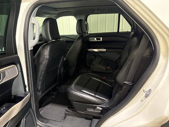 Certified 2023 Ford Explorer XLT w/ Equipment Group 202A AWD/4WD image 9