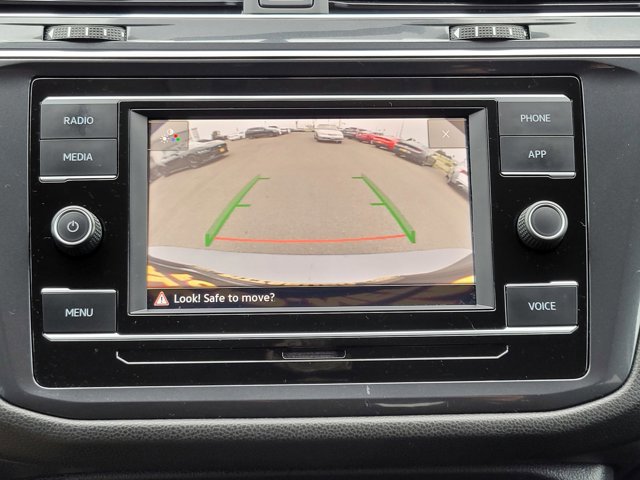 Used 2022 Volkswagen Tiguan S image 19