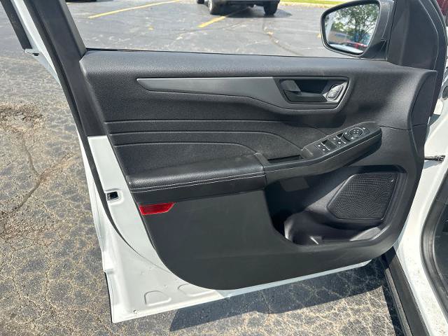 Certified 2023 Ford Escape Active AWD/4WD image 29