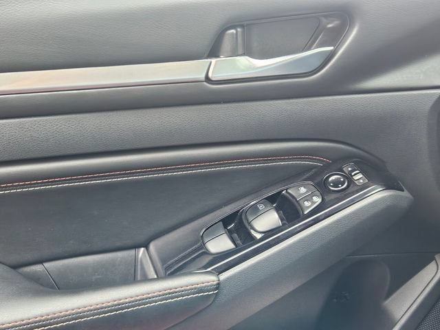 Used 2023 Nissan Altima 2.5 SR w/ SR Premium Package AWD/4WD image 32