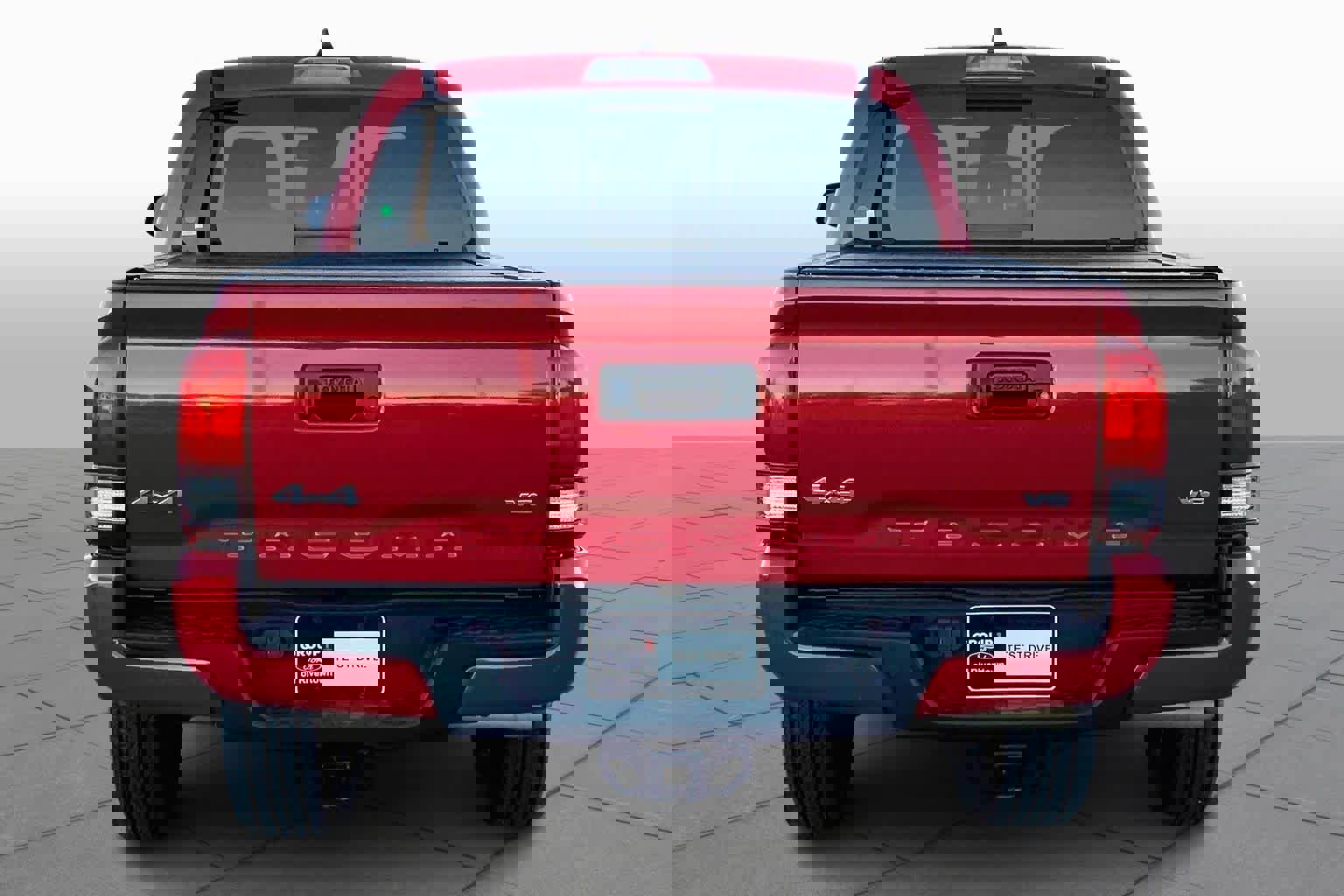 Used 2023 Toyota Tacoma SR5 w/ Technology Package image 2