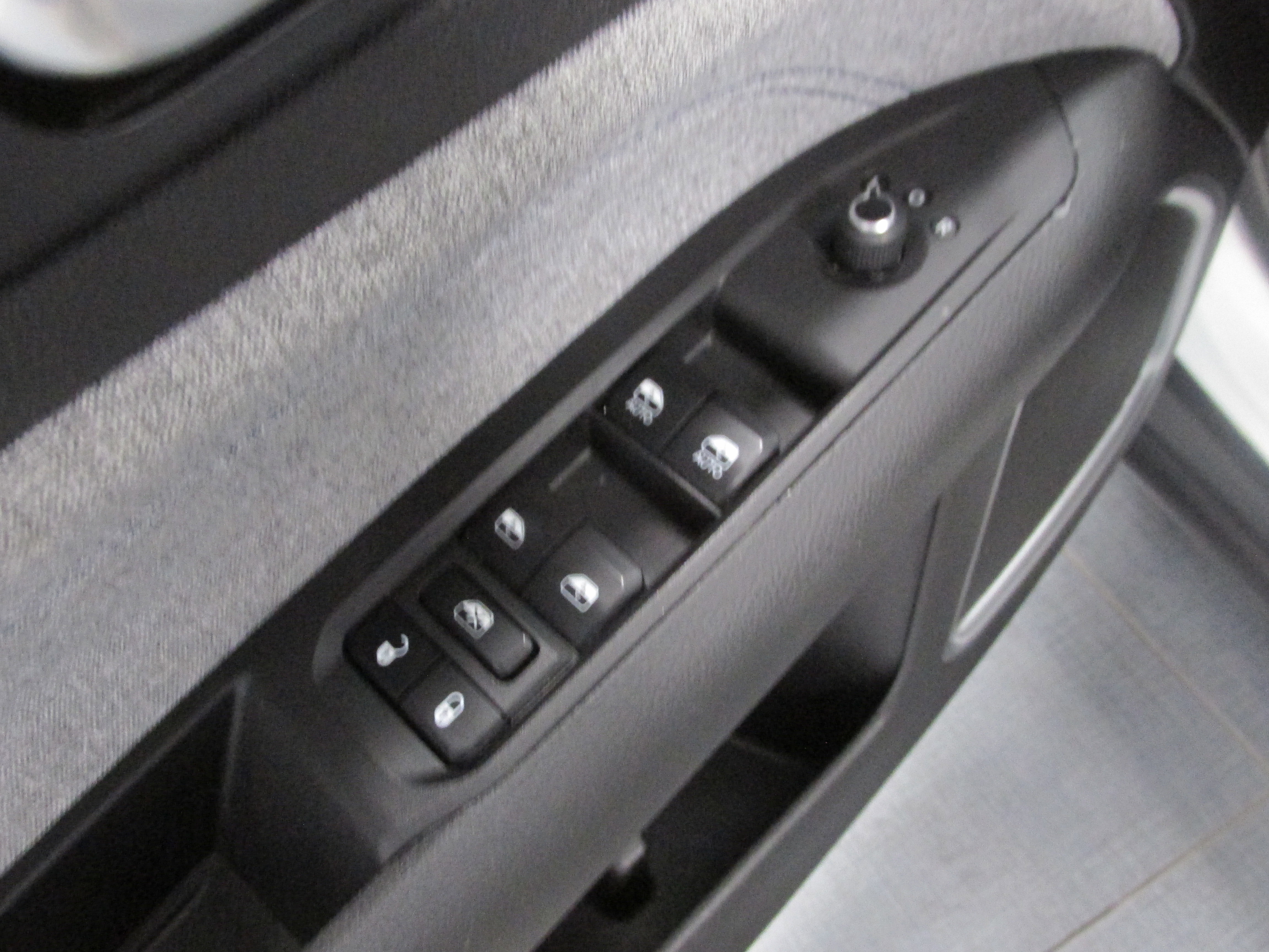 Used 2024 Jeep Compass Latitude image 27