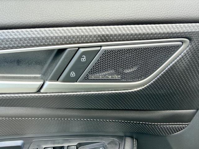 Used 2025 Volkswagen Atlas Cross Sport SEL Premium R-Line image 31