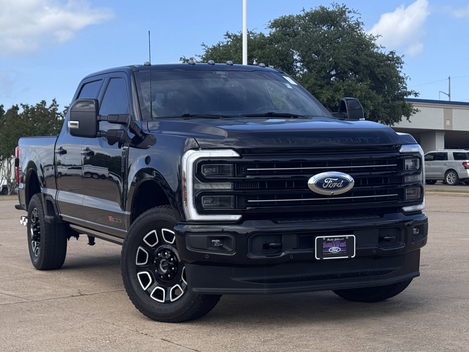 Certified 2025 Ford F250 Platinum AWD/4WD image 8