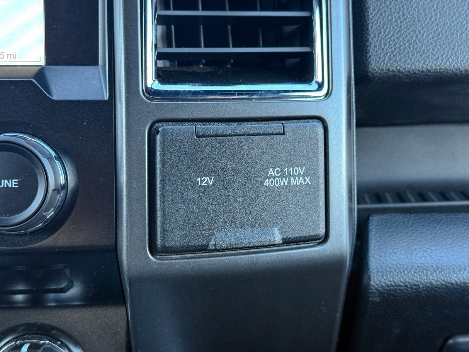 Certified 2017 Ford F150 XLT w/ Equipment Group 302A Luxury image 29