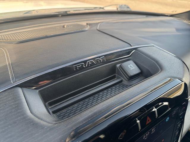 Used 2022 RAM 1500 Limited w/ Body Color Bumper Group AWD/4WD image 32