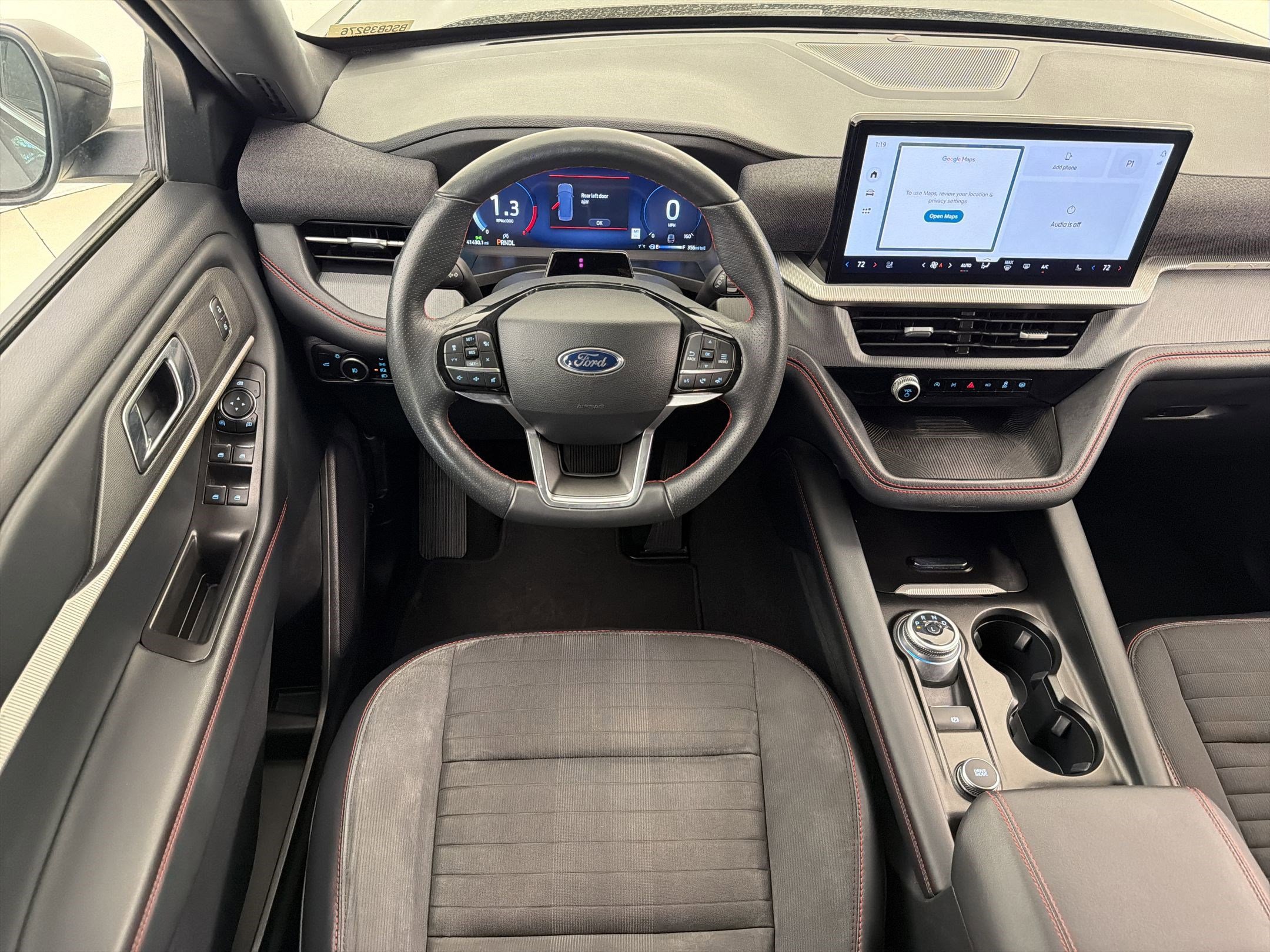 Certified 2025 Ford Explorer ST-Line w/ ST-Line Street Pack image 25