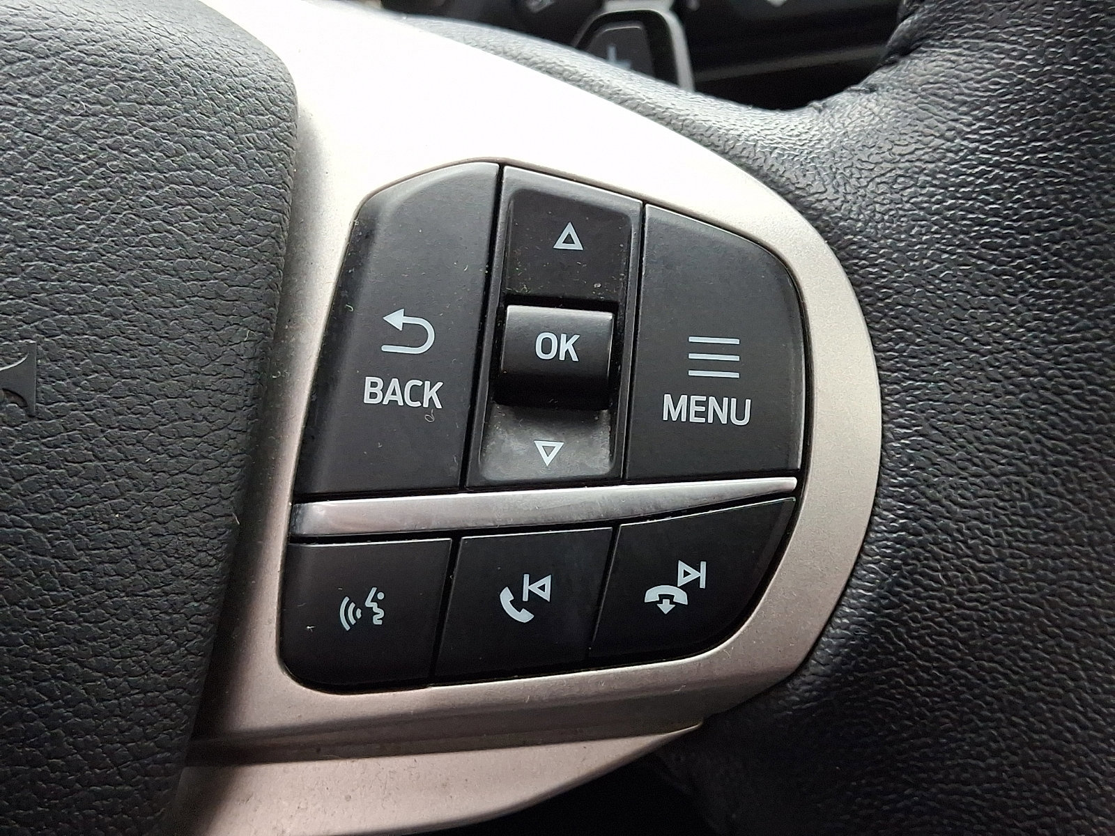 Certified 2021 Ford Explorer XLT w/ Equipment Group 202A image 25