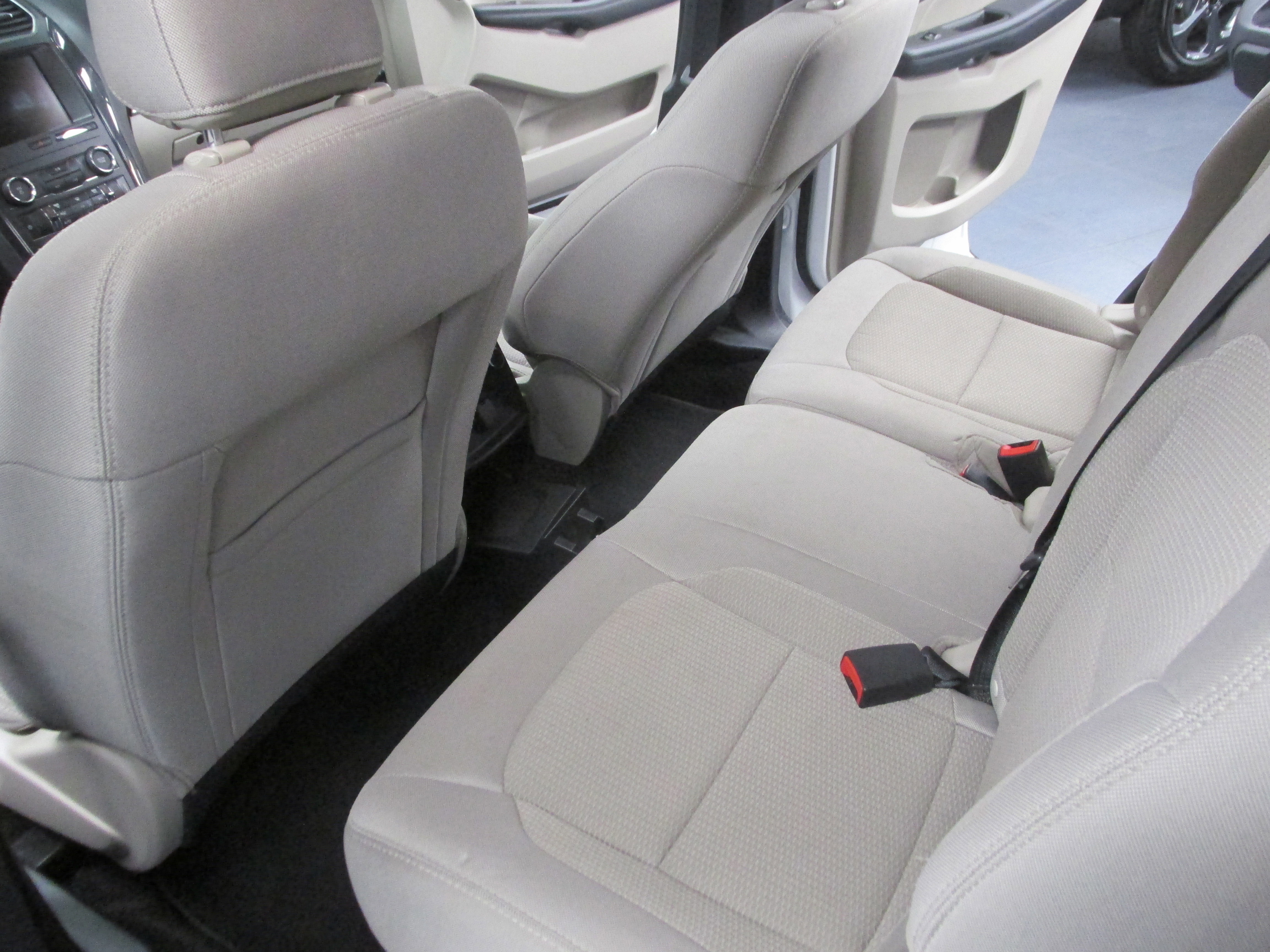 Certified 2019 Ford Explorer XLT w/ Equipment Group 201A image 30