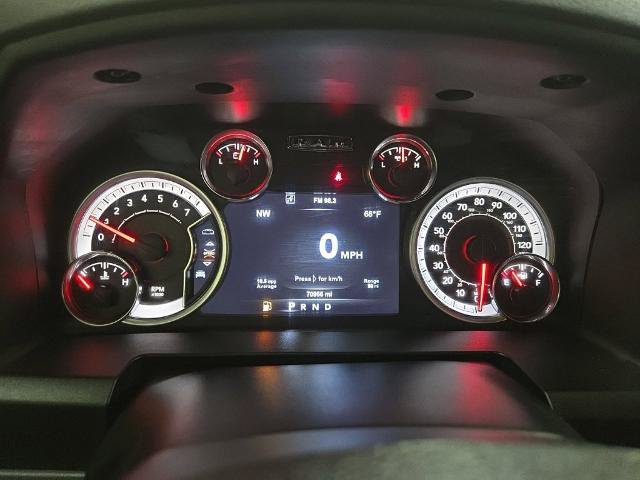 Used 2019 RAM 1500 Classic SLT w/ Luxury Group AWD/4WD image 2