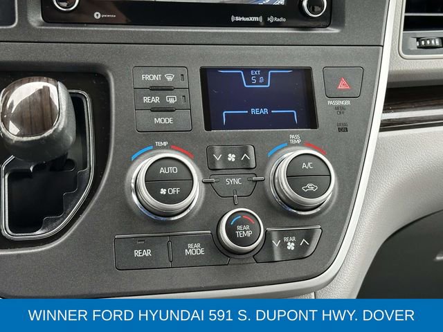 Used 2020 Toyota Sienna XLE image 22