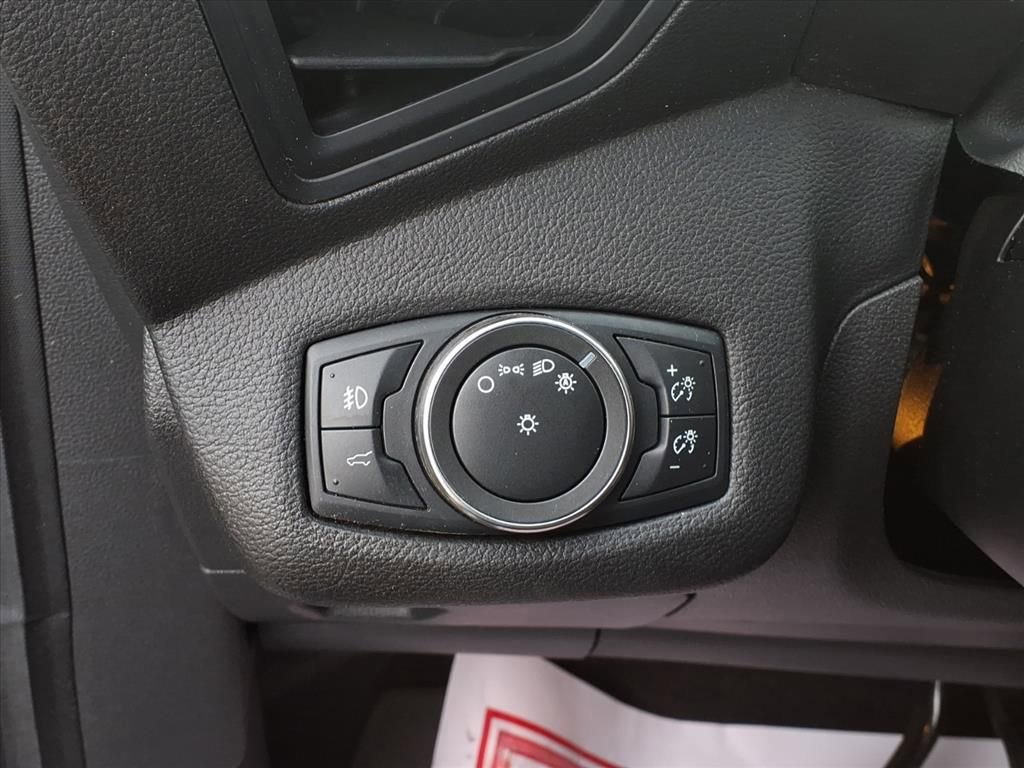 Certified 2019 Ford Escape SE image 18