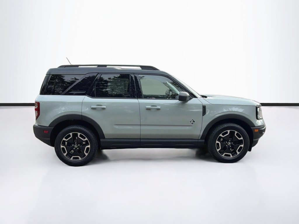 Certified 2021 Ford Bronco Sport Outer Banks w/ Outer Banks Package AWD/4WD image 4