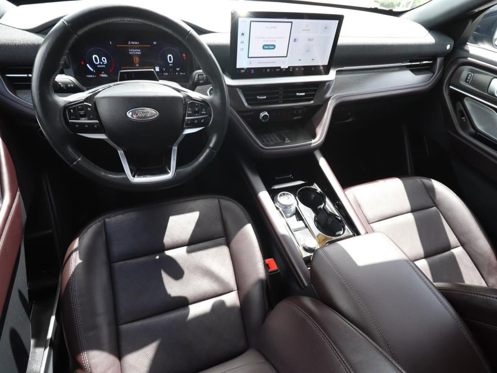 Certified 2025 Ford Explorer Platinum image 12
