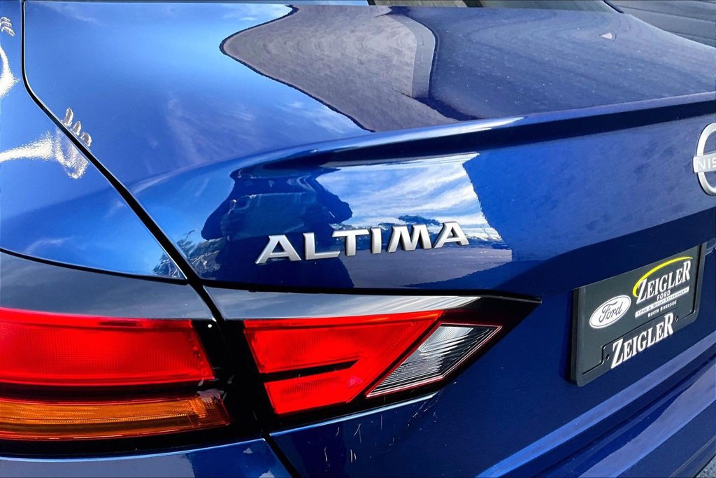 Used 2023 Nissan Altima 2.5 SR FWD image 8