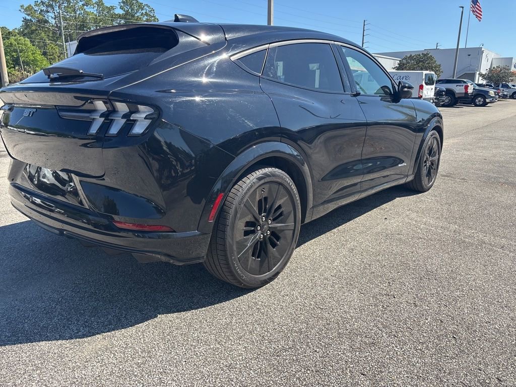 Certified 2025 Ford Mustang Mach-E GT image 4