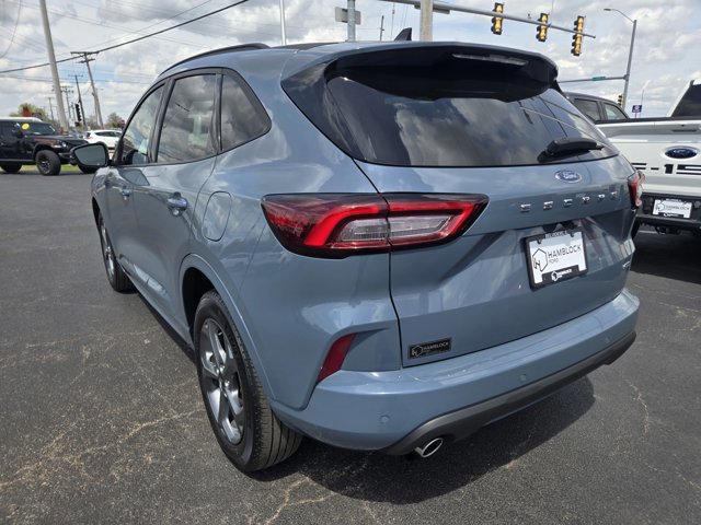 Certified 2023 Ford Escape ST-Line Select w/ Tech Pack #1 AWD/4WD video 2