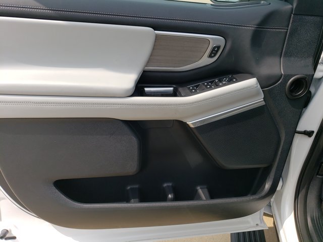 Certified 2025 Ford Expedition Platinum AWD/4WD image 11